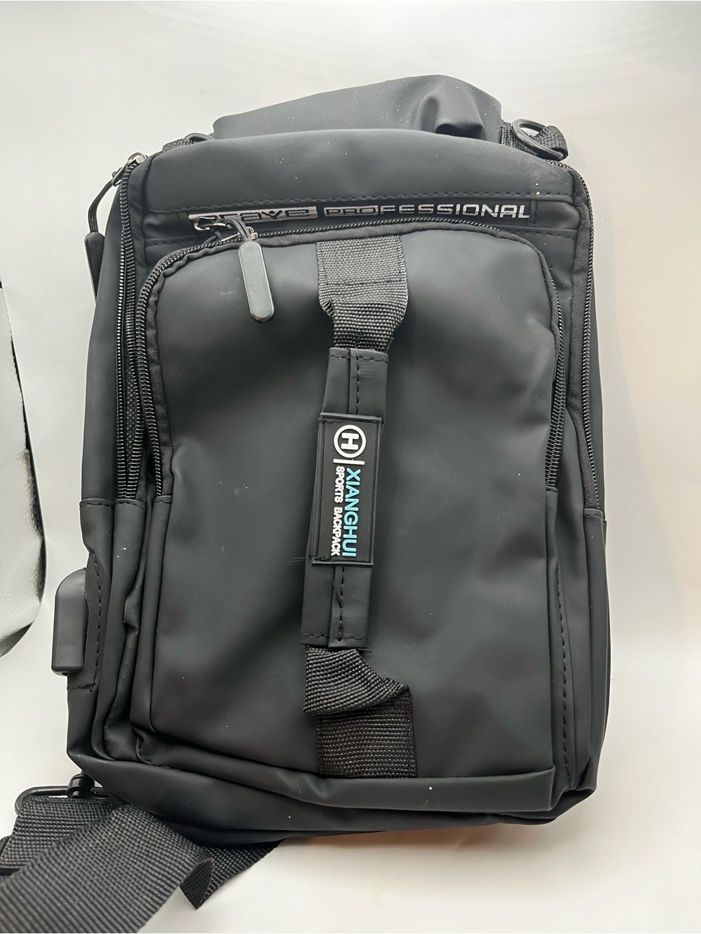 Xianghui Black Men's Sling Bag — Compact Crossbody Organizer